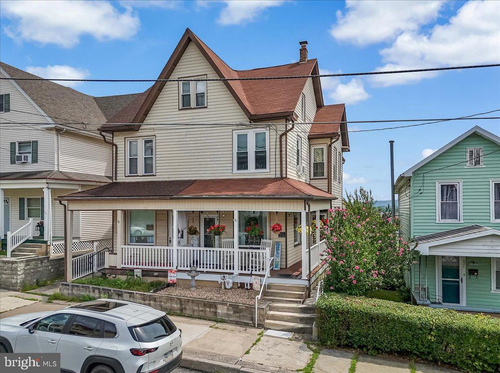 223 N 3RD ST, Lehighton, PA 18235