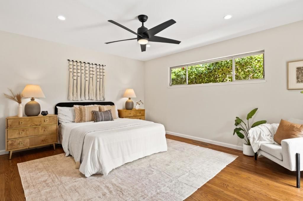 Image 16 of property listing at 689 Bayport Avenue, San Carlos, CA 94070