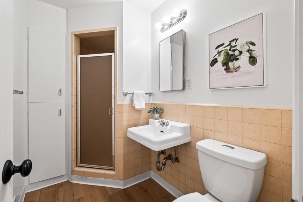 Image 22 of property listing at 689 Bayport Avenue, San Carlos, CA 94070