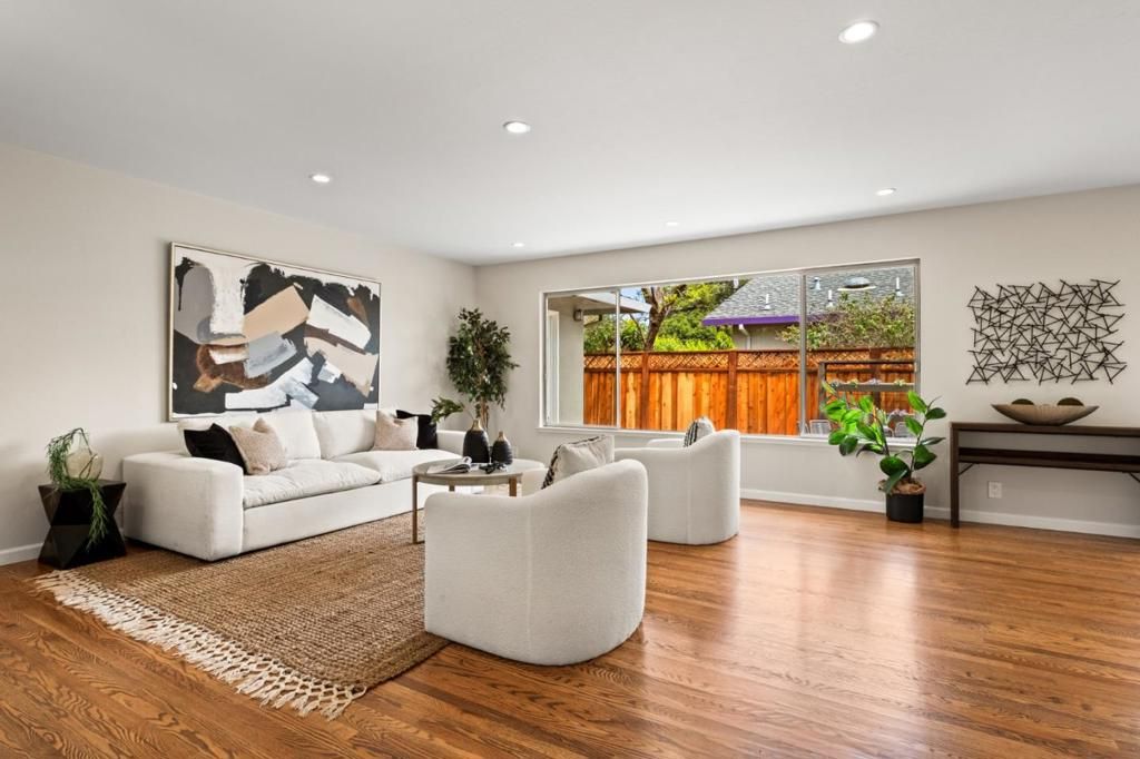 Image 5 of property listing at 689 Bayport Avenue, San Carlos, CA 94070