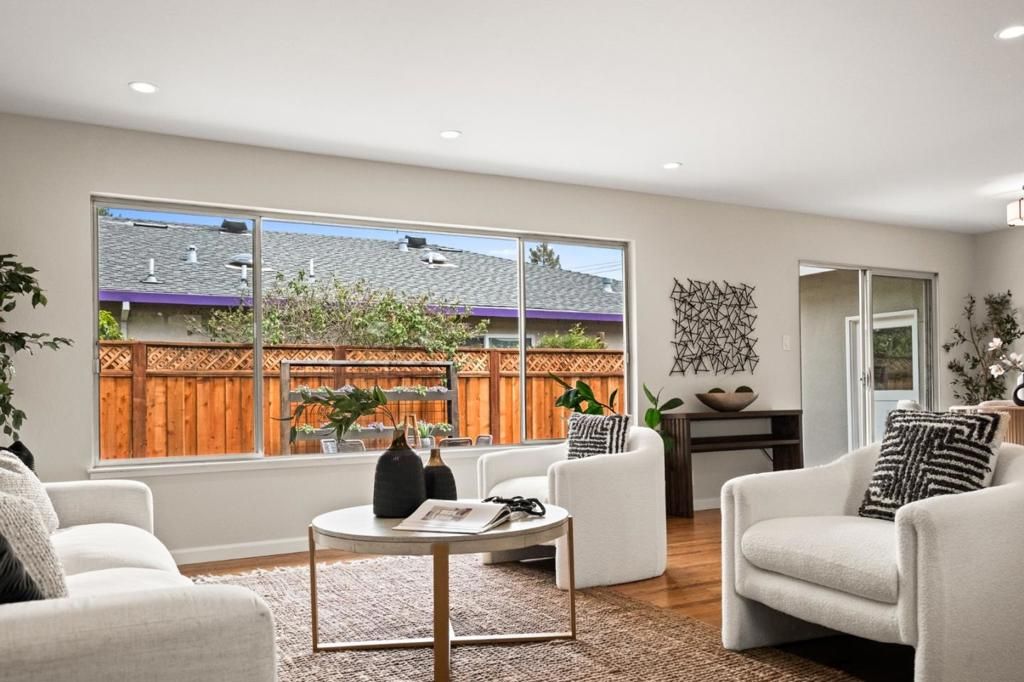 Image 6 of property listing at 689 Bayport Avenue, San Carlos, CA 94070