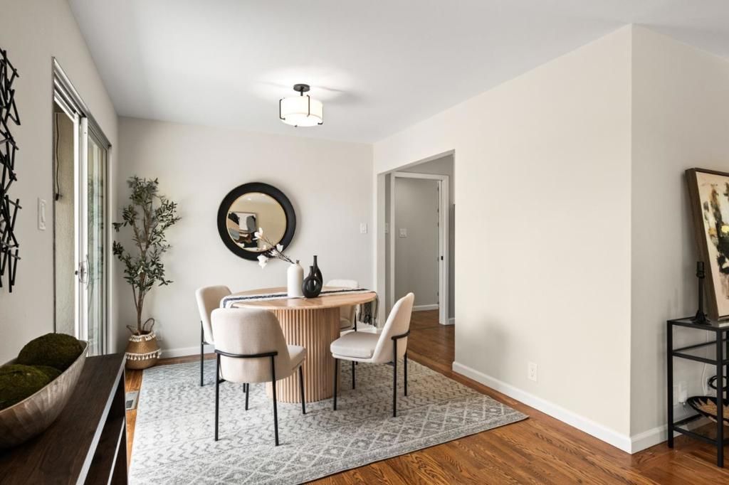 Image 9 of property listing at 689 Bayport Avenue, San Carlos, CA 94070