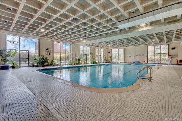 175-20 Wexford Terrace 2M, Jamaica Estates, NY 11432