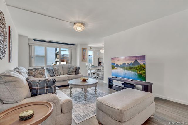 175-20 Wexford Terrace 2M, Jamaica Estates, NY 11432