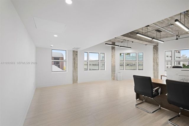 605 Lincoln Road 500, Miami Beach, FL 33139