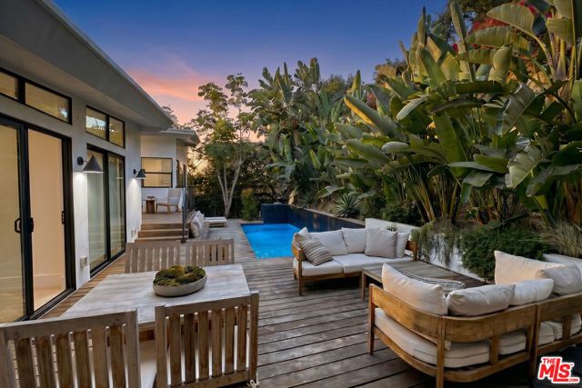 1541 Rising Glen Road, Los Angeles, CA 90069