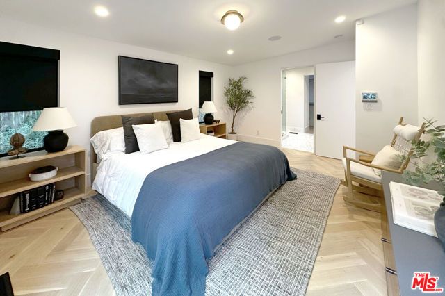 1541 Rising Glen Road, Los Angeles, CA 90069