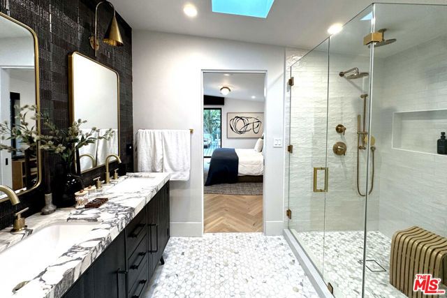 1541 Rising Glen Road, Los Angeles, CA 90069