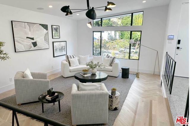 1541 Rising Glen Road, Los Angeles, CA 90069
