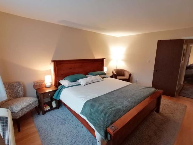 2217 W NICHOLS Drive D, Arlington Heights, IL 60004