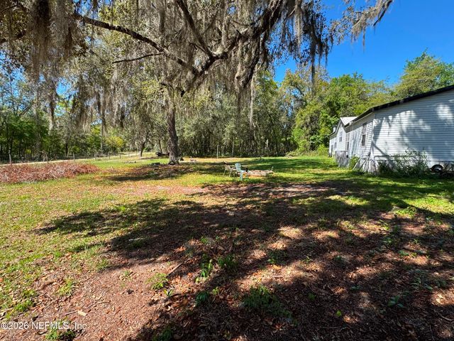 119 CHANDLER Street, Interlachen, FL 32148