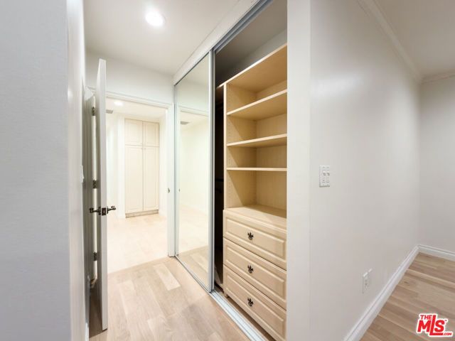 1094 Garden Lane, Beverly Hills, CA 90210