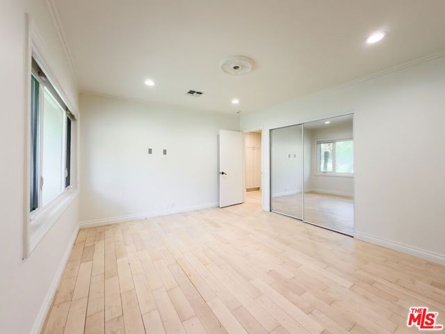 1094 Garden Lane, Beverly Hills, CA 90210