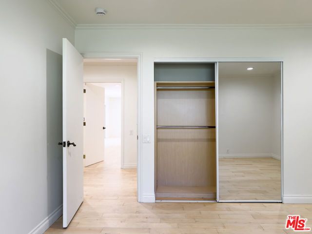1094 Garden Lane, Beverly Hills, CA 90210