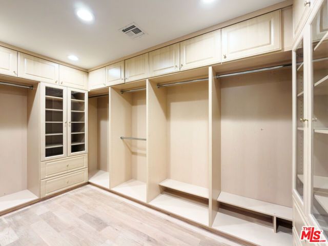 1094 Garden Lane, Beverly Hills, CA 90210