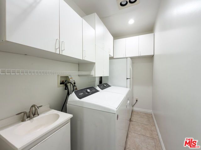 1094 Garden Lane, Beverly Hills, CA 90210