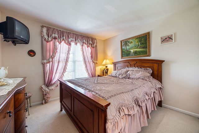 32504 Millstone Circle, Lakemoor, IL 60051