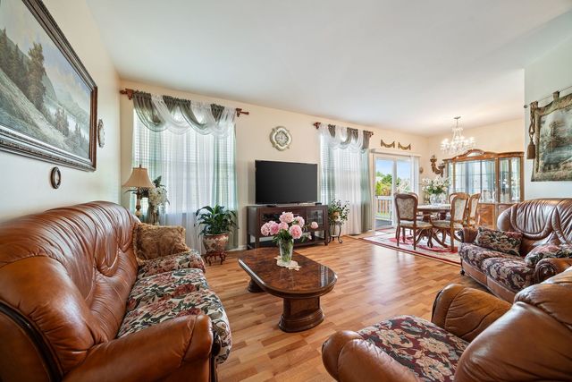 32504 Millstone Circle, Lakemoor, IL 60051