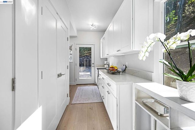 166 Castle Crest Rd, Alamo, CA 94507