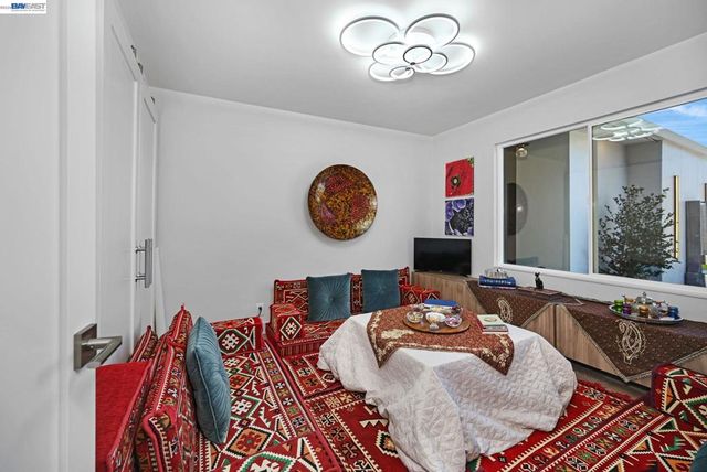 166 Castle Crest Rd, Alamo, CA 94507