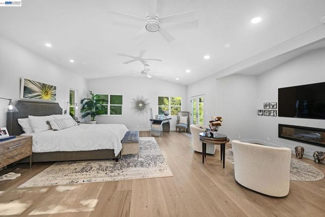 166 Castle Crest Rd, Alamo, CA 94507