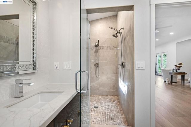 166 Castle Crest Rd, Alamo, CA 94507