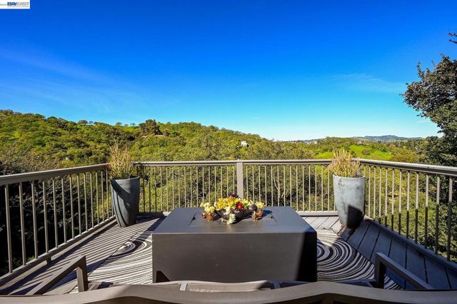 166 Castle Crest Rd, Alamo, CA 94507