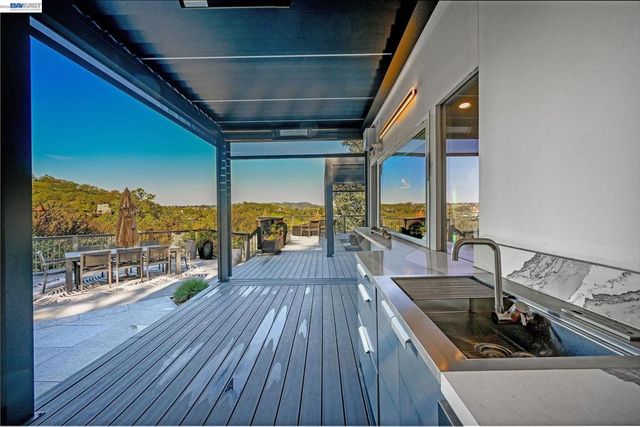 166 Castle Crest Rd, Alamo, CA 94507