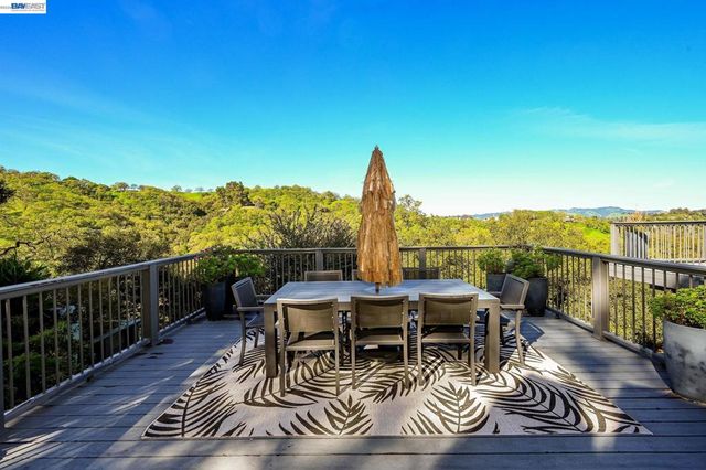 166 Castle Crest Rd, Alamo, CA 94507