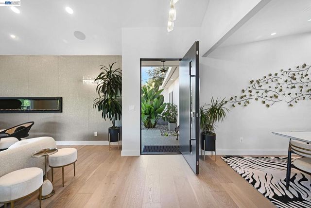 166 Castle Crest Rd, Alamo, CA 94507