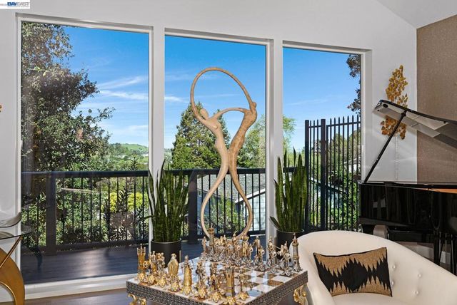 166 Castle Crest Rd, Alamo, CA 94507