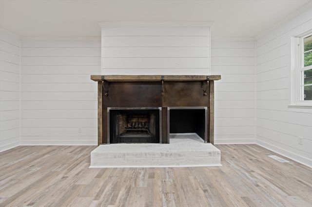 9422 E Brainerd Road, Chattanooga, TN 37421