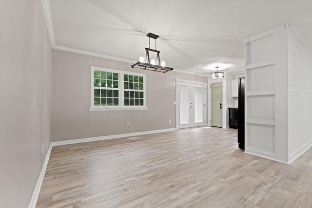 9422 E Brainerd Road, Chattanooga, TN 37421