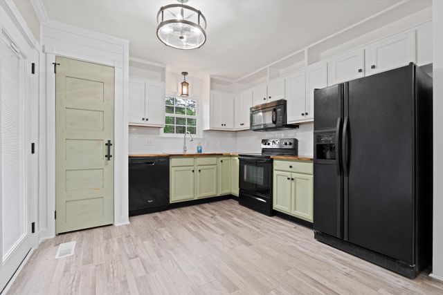 9422 E Brainerd Road, Chattanooga, TN 37421