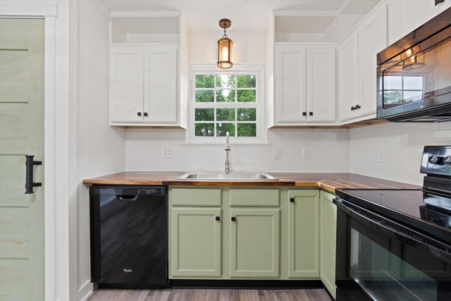 9422 E Brainerd Road, Chattanooga, TN 37421