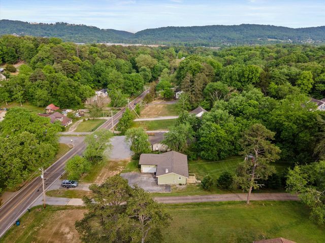 9422 E Brainerd Road, Chattanooga, TN 37421