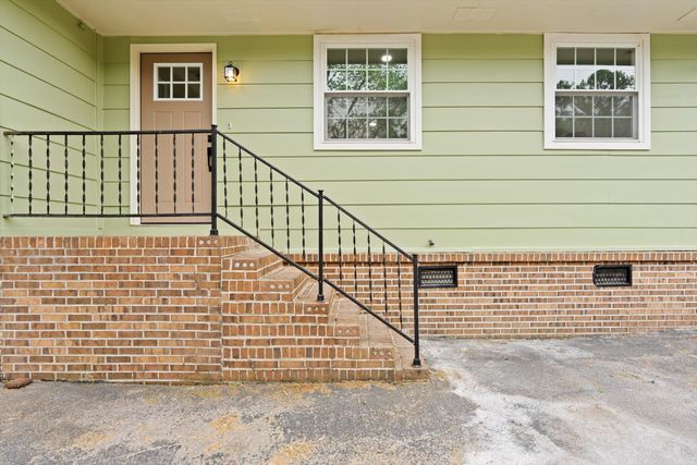 9422 E Brainerd Road, Chattanooga, TN 37421