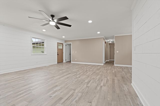 9422 E Brainerd Road, Chattanooga, TN 37421