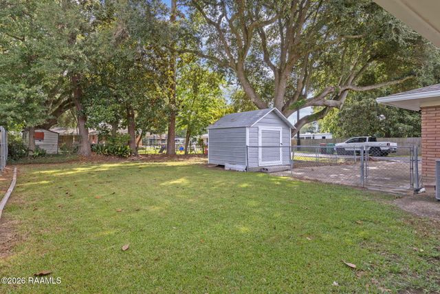 200 Belle Homme Drive, Lafayette, LA 70506