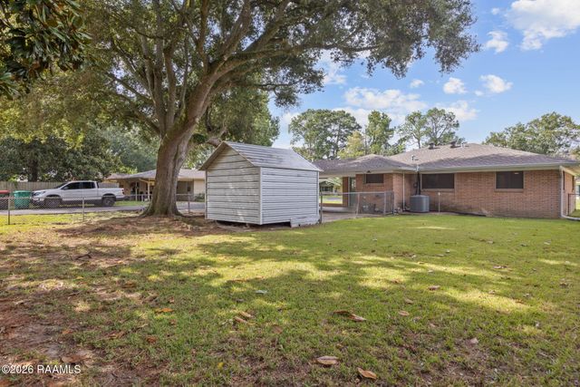 200 Belle Homme Drive, Lafayette, LA 70506