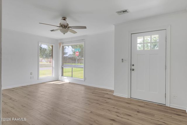 200 Belle Homme Drive, Lafayette, LA 70506