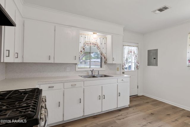 200 Belle Homme Drive, Lafayette, LA 70506