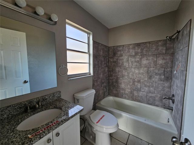 152 CLEMSON ROAD, Venice, FL 34293