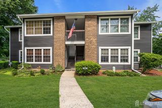 39 Pennsylvania Way, North Brunswick, NJ 08902