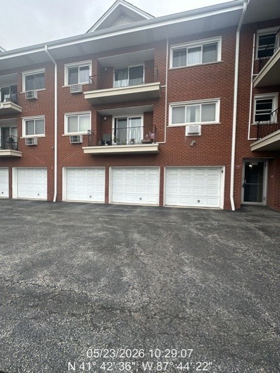 4752 W 101st Street 6C, Oak Lawn, IL 60453