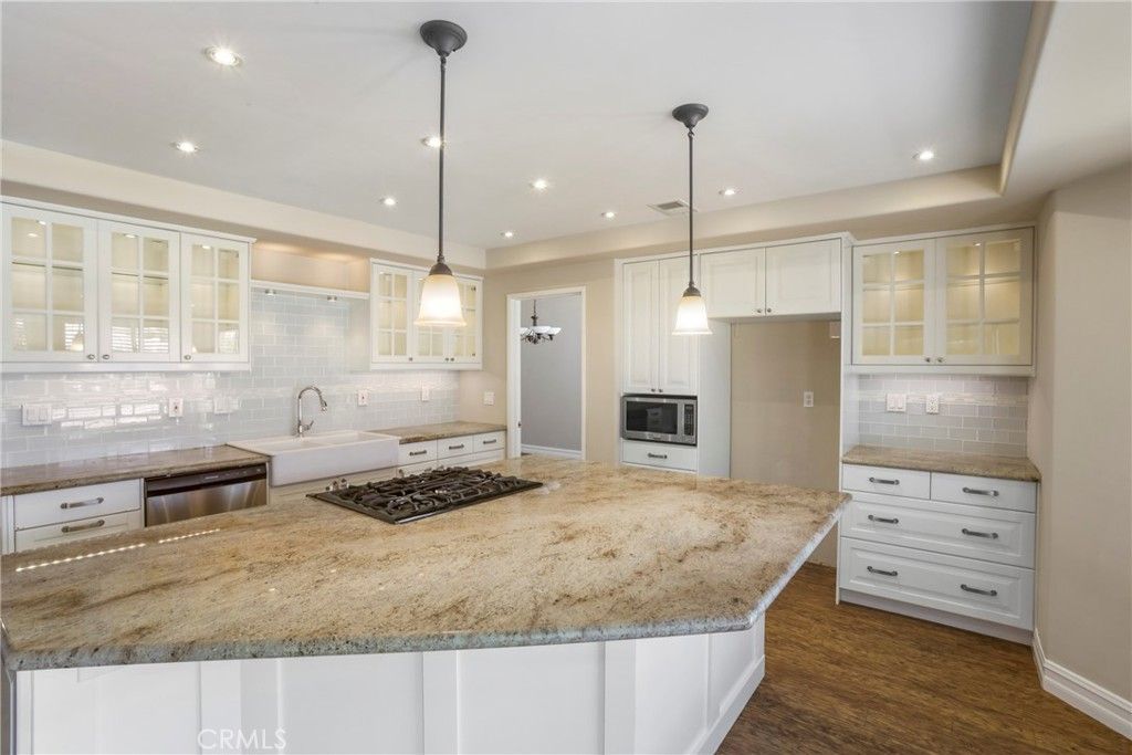 Image 2 of property listing at 31752 Poole Court, Temecula, CA 92591