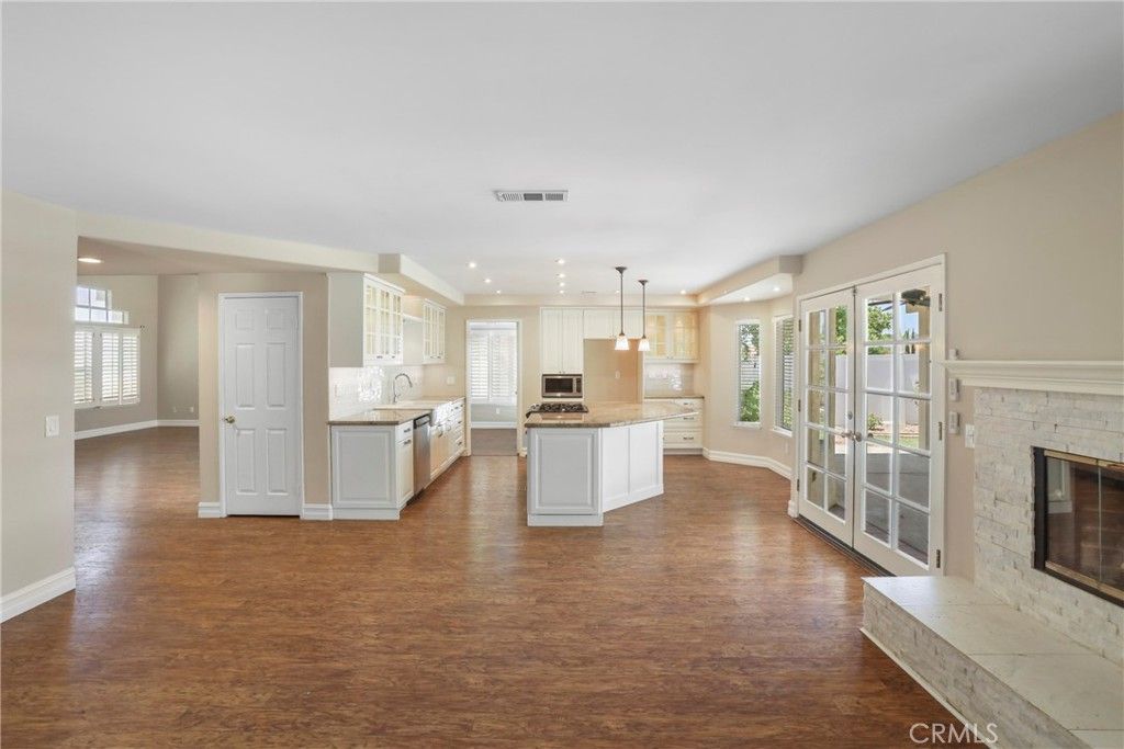 Image 7 of property listing at 31752 Poole Court, Temecula, CA 92591