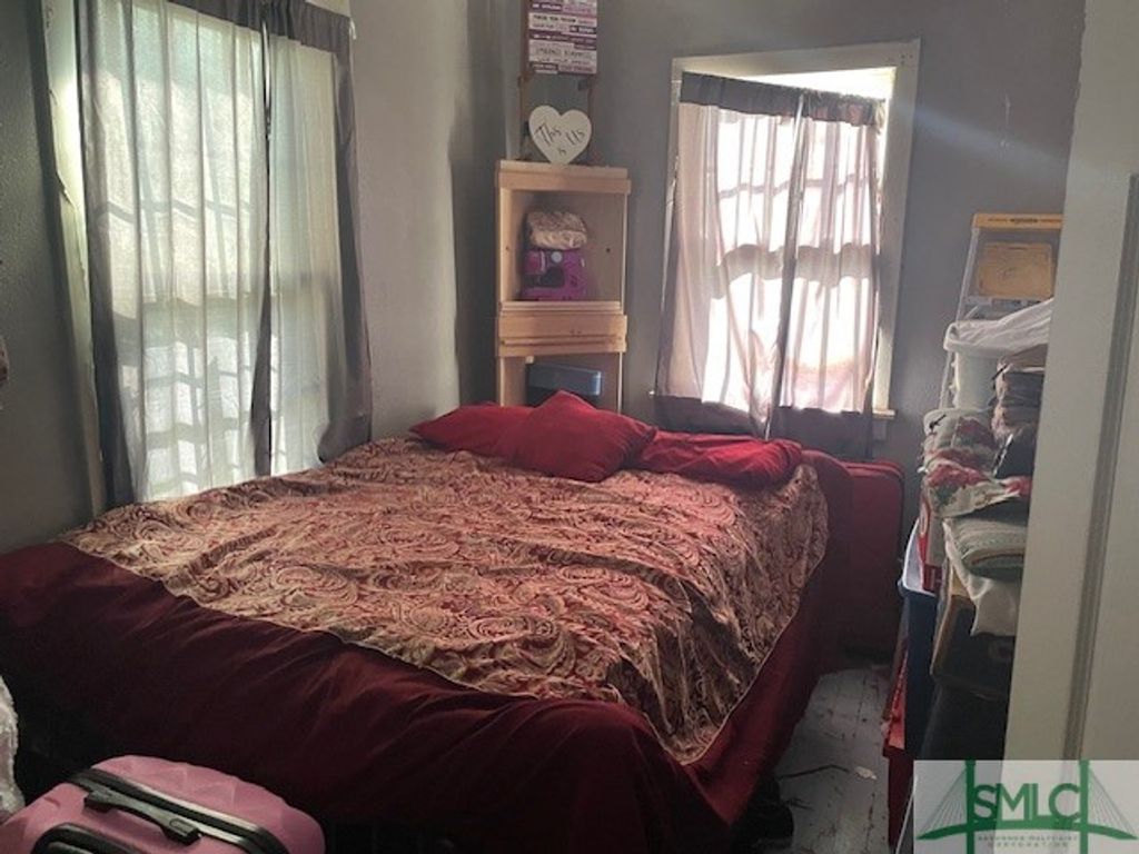 Image 4 of property listing at 1703 Reynolds Street, Savannah, GA 31401