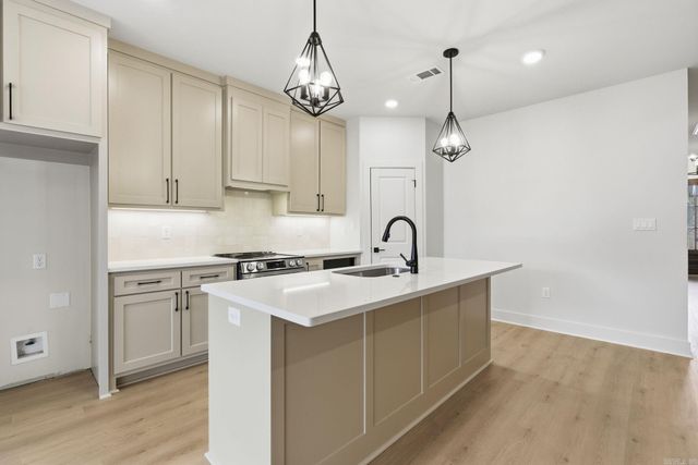 221 Edgewood Circle, Little Rock, AR 72223