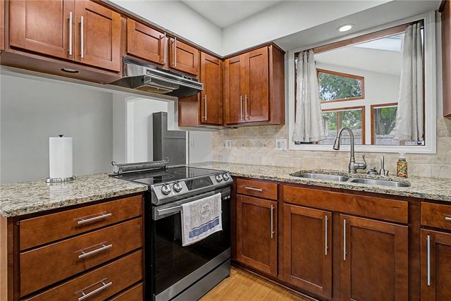 2180 Woodstock Court, Troy, OH 45373